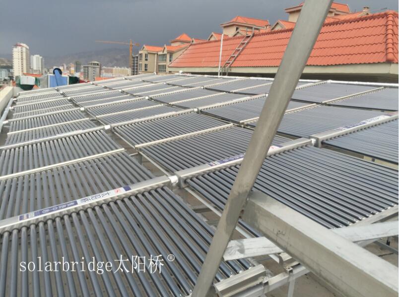 2015年青海民和太陽(yáng)能+空氣能熱水系統(tǒng)